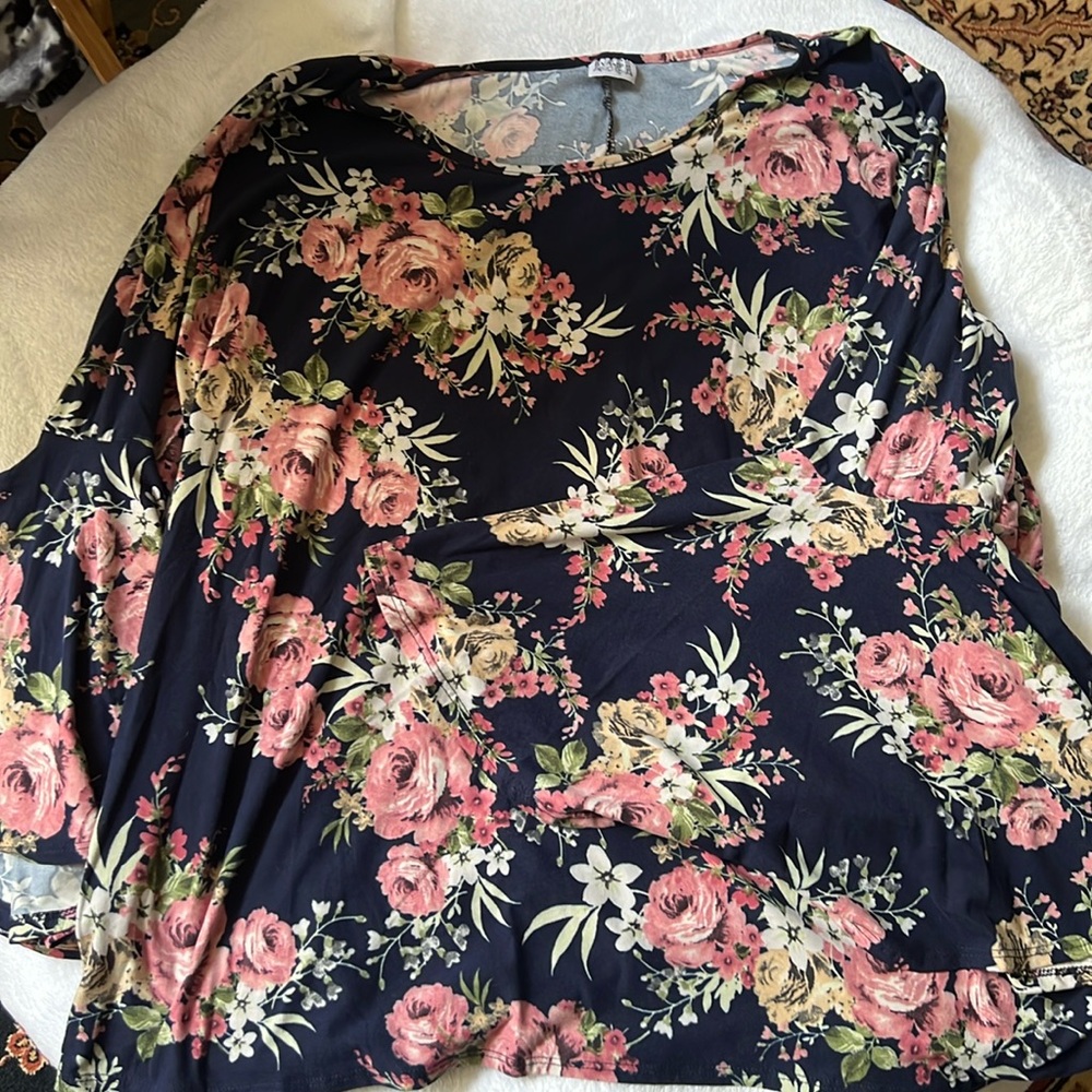Vamp Flower Blouse with Bell Sleeves